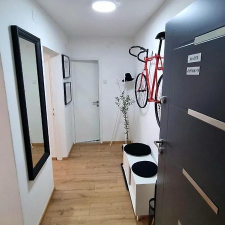 Apartman H8 Бйеловар Екстериор снимка