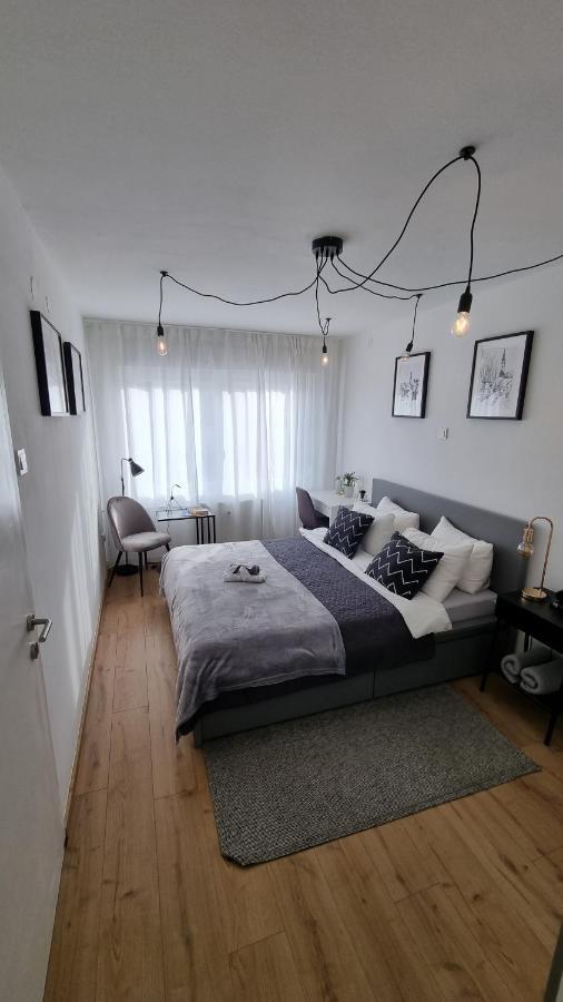 Apartman H8 Бйеловар Екстериор снимка