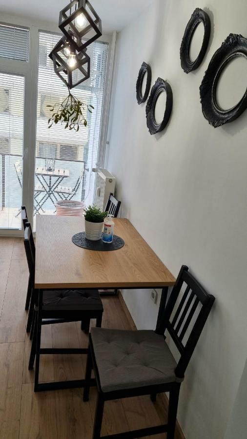Apartman H8 Бйеловар Екстериор снимка