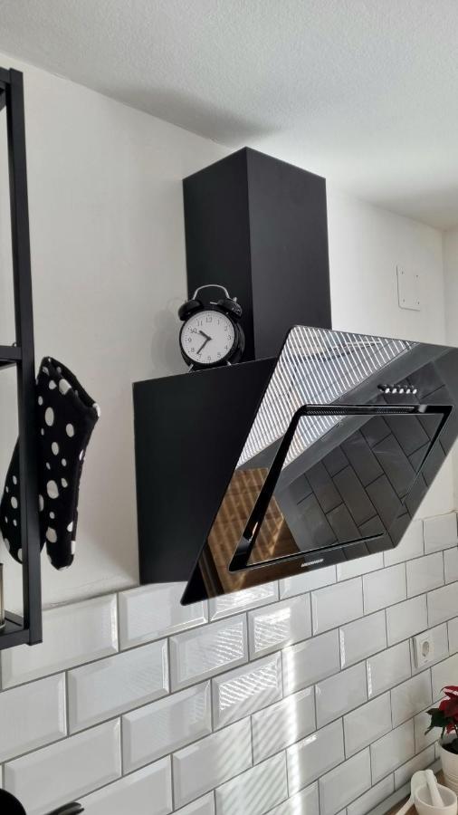 Apartman H8 Бйеловар Екстериор снимка